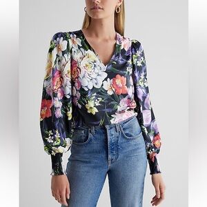 Express Floral V-Neck Long Sleeve Top